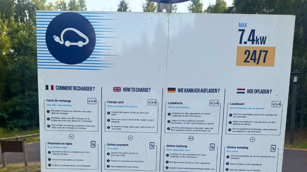 Informationen zu den Ladestationen im Center Parcs „Les Trois Forêts“. (max. 7,4 kW)